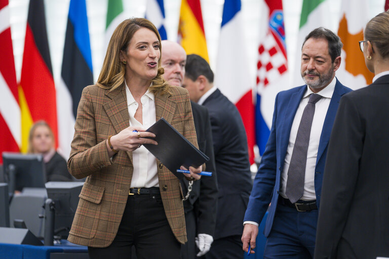 Fotografija 14: EP Plenary session - Resumption of session and order of business