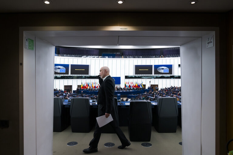 Fotografia 9: EP Plenary session - Resumption of session and order of business