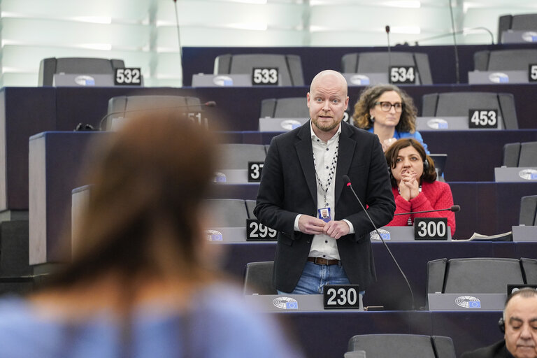 Foto 29: EP Plenary session - Ceasefire in Gaza - the urgent need to release the hostages, to end the humanitarian crisis in Gaza and to pave the way for a two-state solution