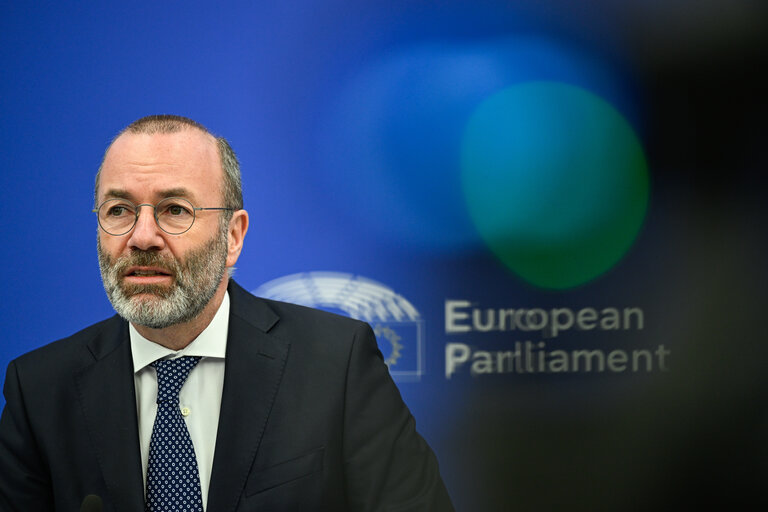 Foto 6: Press briefing EPP