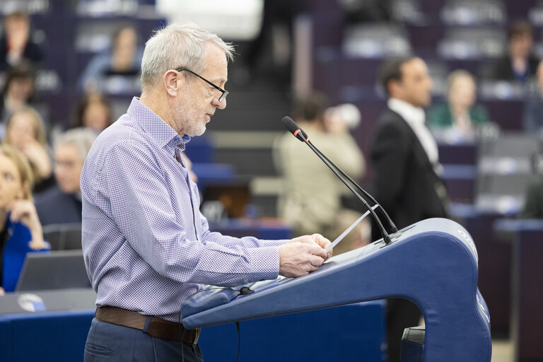 EP Plenary session - The need to enforce the Digital Services Act to protect democracy on social media platforms against foreign interference and biased algorithms