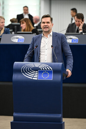 Photo 43: EP Plenary session - Need to detect and to counter sabotage by the Russian shadow fleet, damaging critical undersea infrastructure in the Baltic Sea