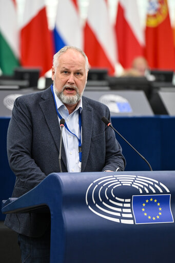 Photo 45: EP Plenary session - Need to detect and to counter sabotage by the Russian shadow fleet, damaging critical undersea infrastructure in the Baltic Sea