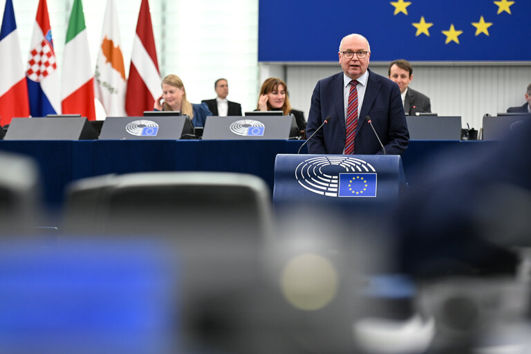 Photo 42: EP Plenary session - Need to detect and to counter sabotage by the Russian shadow fleet, damaging critical undersea infrastructure in the Baltic Sea