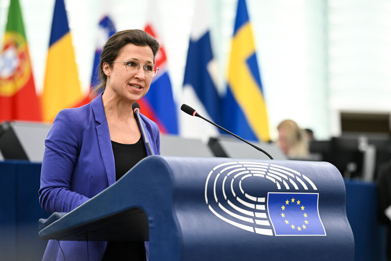 Photo 40: EP Plenary session - Need to detect and to counter sabotage by the Russian shadow fleet, damaging critical undersea infrastructure in the Baltic Sea