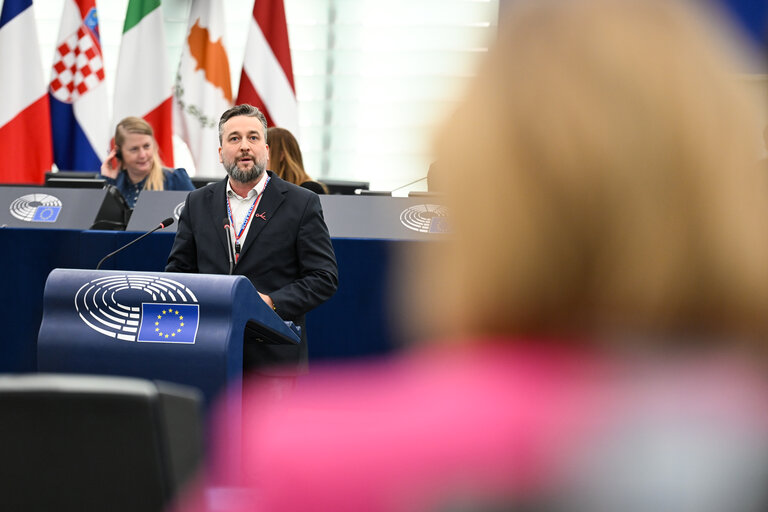 Photo 38: EP Plenary session - Need to detect and to counter sabotage by the Russian shadow fleet, damaging critical undersea infrastructure in the Baltic Sea