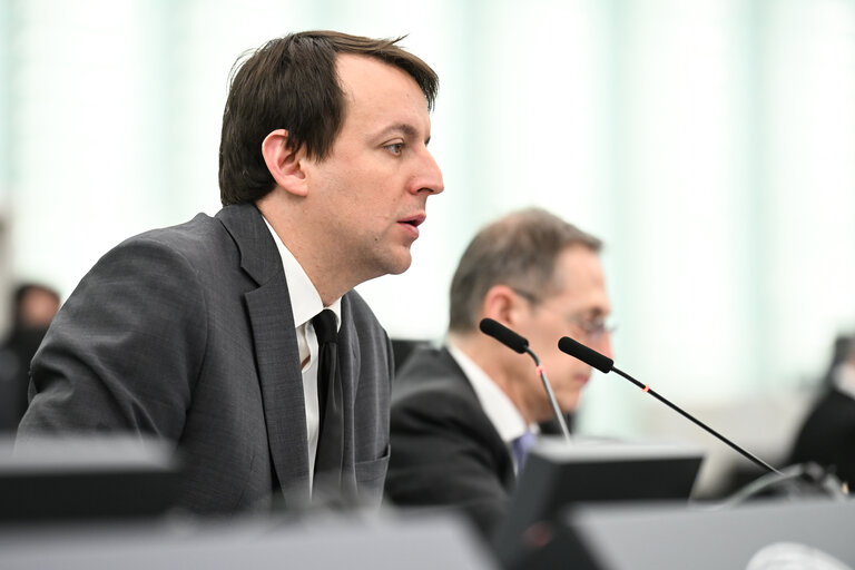 Photo 34: EP Plenary session - Need to detect and to counter sabotage by the Russian shadow fleet, damaging critical undersea infrastructure in the Baltic Sea