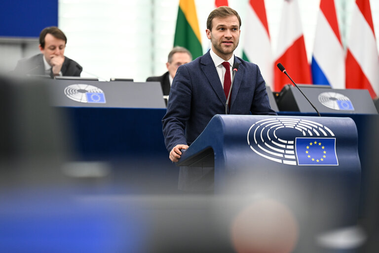 Photo 36: EP Plenary session - Need to detect and to counter sabotage by the Russian shadow fleet, damaging critical undersea infrastructure in the Baltic Sea