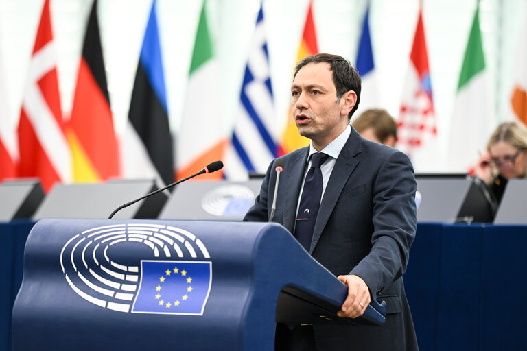 Photo 21: EP Plenary session - Need to detect and to counter sabotage by the Russian shadow fleet, damaging critical undersea infrastructure in the Baltic Sea