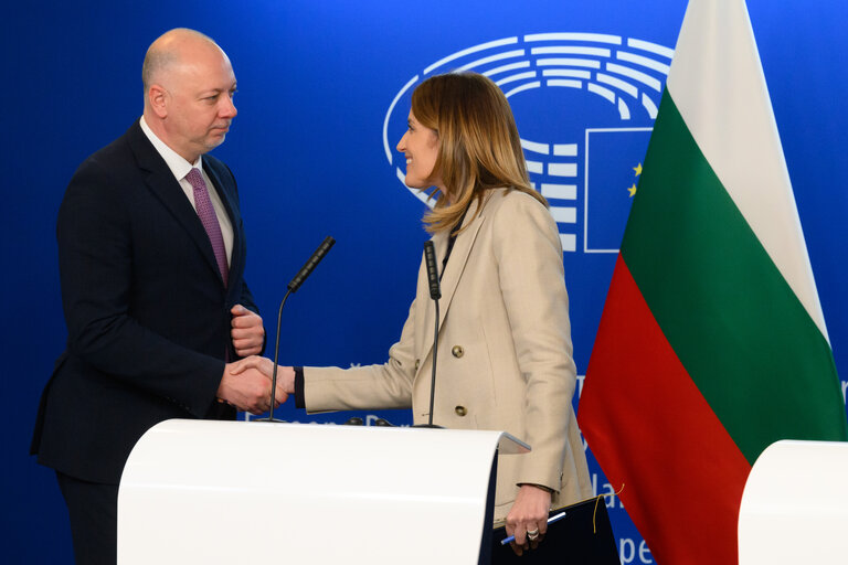 Foto 2: Roberta METSOLA, EP President meets with Rosen ZHELYAZKOV, Bulgarian Prime Minister