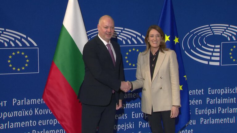 Roberta METSOLA, EP President, meets with Rosen ZHELYAZKOV, Bulgarian Prime Minister: arrival, meeting and roundtable