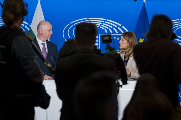 Foto 19: Roberta METSOLA, EP President meets with Rosen ZHELYAZKOV, Bulgarian Prime Minister