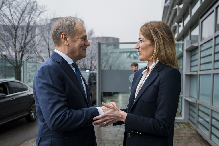 Foto 17: Roberta METSOLA, EP President meets with Donald TUSK, Polish Prime Minister