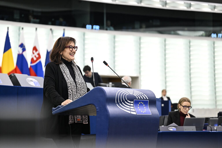 Foto 4: EP Plenary session - Uniting Europe against actors hostile to the EU: time to strengthen our security and defence