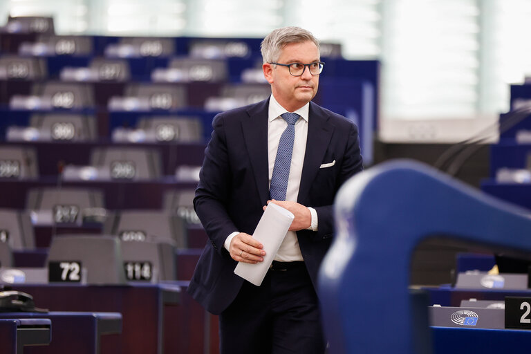 Fotografie 1: EP Plenary session - Failure of the negotiations in Busan for a UN plastic treaty and the urgent need to tackle plastic pollution at international and Union level