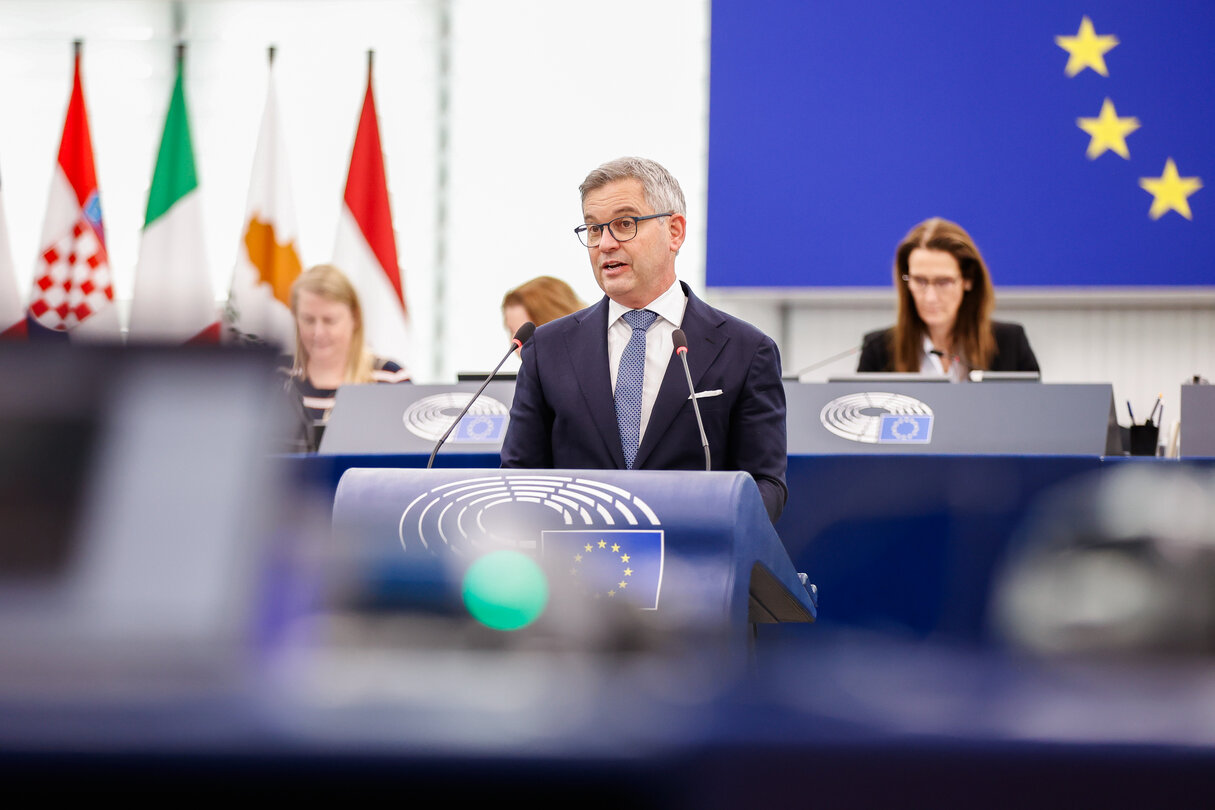 EP Plenary session - Failure of the negotiations in Busan for a UN plastic treaty and the urgent need to tackle plastic pollution at international and Union level