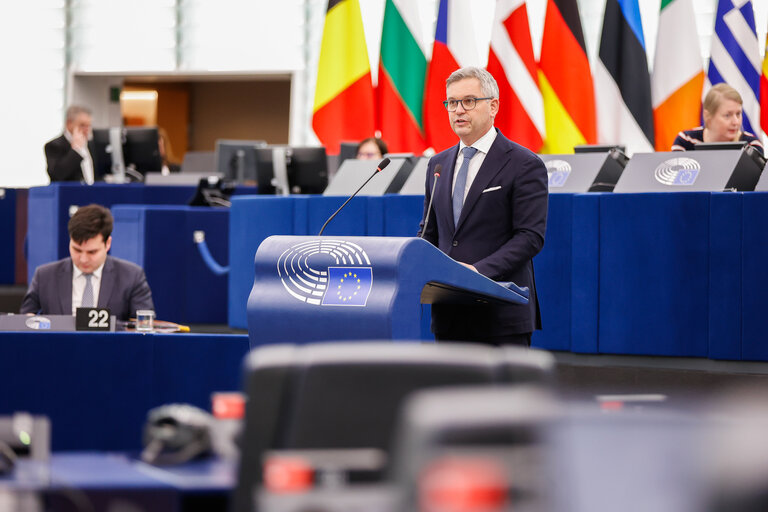 Fotografie 23: EP Plenary session - Failure of the negotiations in Busan for a UN plastic treaty and the urgent need to tackle plastic pollution at international and Union level