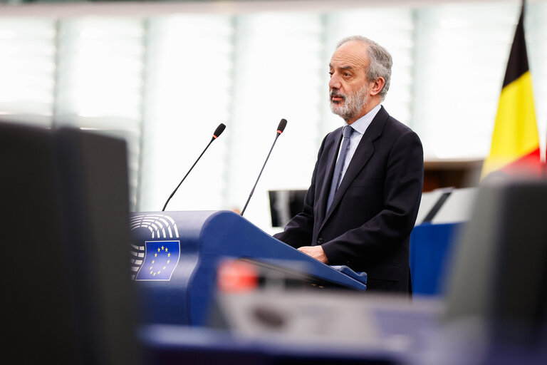 EP Plenary session - Failure of the negotiations in Busan for a UN plastic treaty and the urgent need to tackle plastic pollution at international and Union level