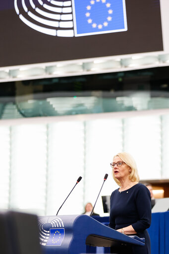 EP Plenary session - Failure of the negotiations in Busan for a UN plastic treaty and the urgent need to tackle plastic pollution at international and Union level