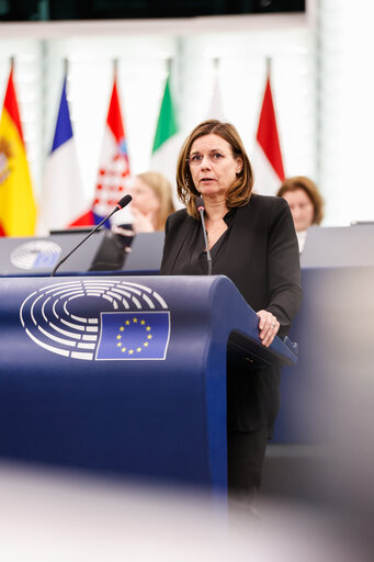 EP Plenary session - Failure of the negotiations in Busan for a UN plastic treaty and the urgent need to tackle plastic pollution at international and Union level