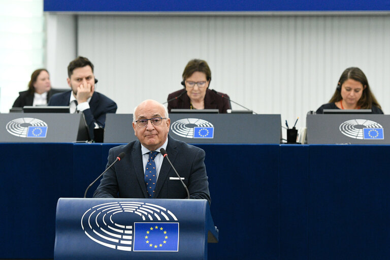 Foto 16: EP Plenary session - Debates on cases of breaches of human rights, democracy and the rule of law