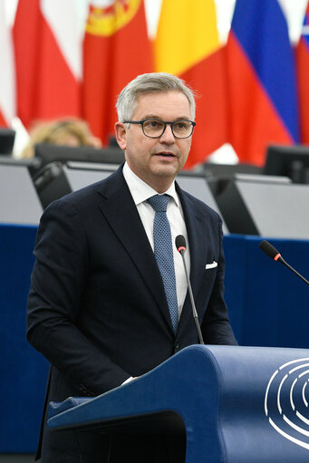 Foto 34: EP Plenary session - Debates on cases of breaches of human rights, democracy and the rule of law