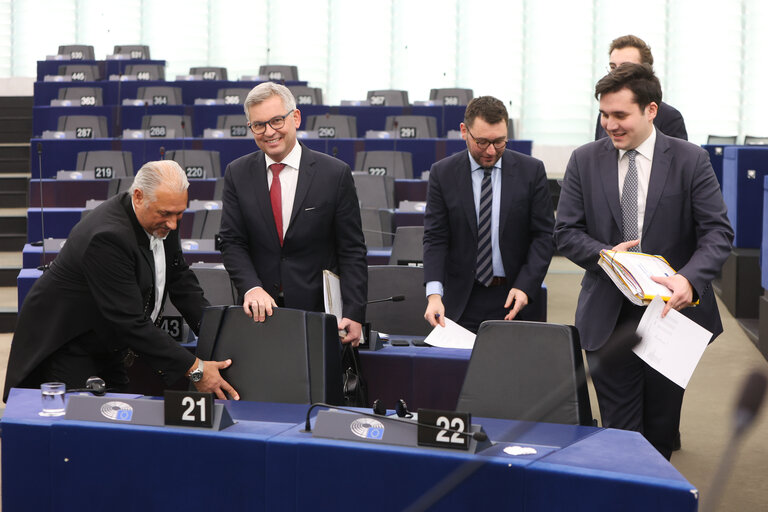 Nuotrauka 28: EP Plenary session - EU funding of physical border protection structures such as walls, fences or other barriers at the external border