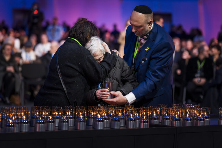 Fotografie 3: 80th Anniversary of the liberation of Auschwitz .