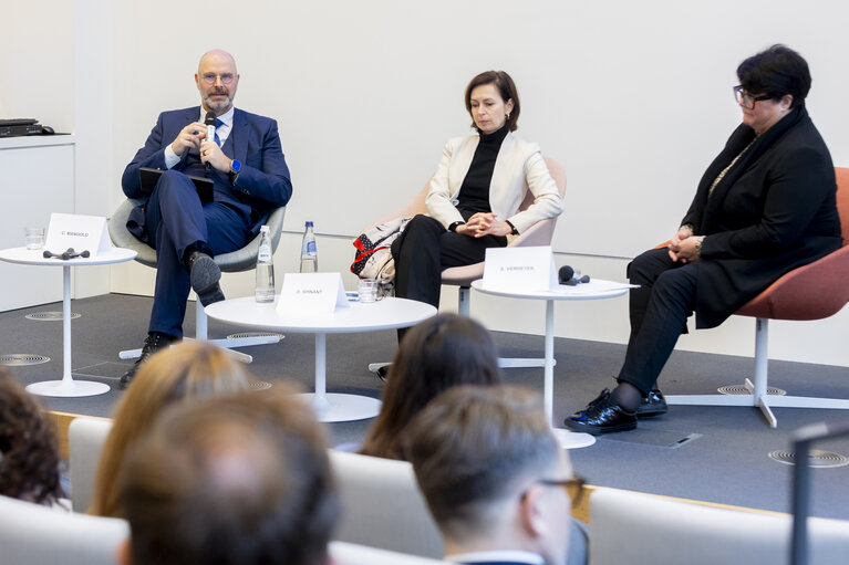 Joint meeting - Heads of EC Representations and Heads of EP Liaison Offices