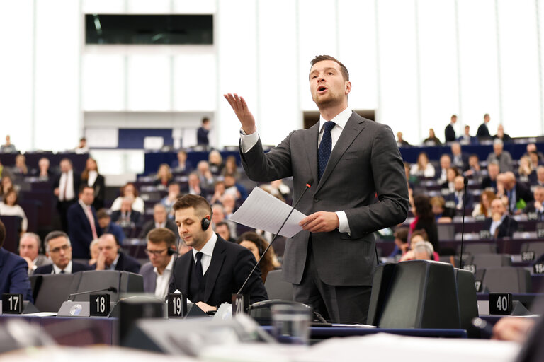 Suriet 14: EP Plenary session - Voting session