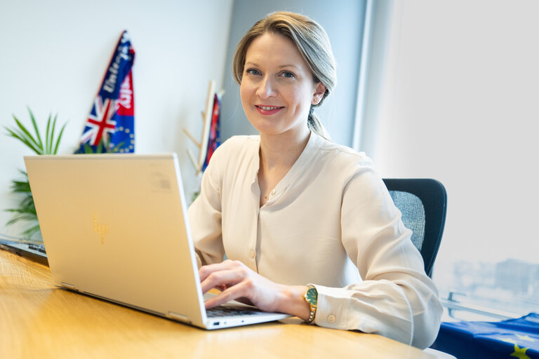 Valokuva 3: Tsvetelina PENKOVA in the EP in Brussels