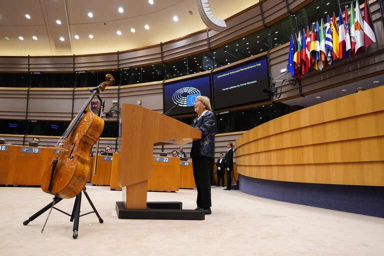 Photo 26: International Holocaust Remembrance Day