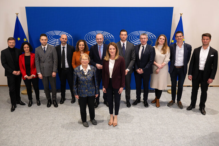 Holocaust Remembrance Day - Group photo with the leaders of political groups