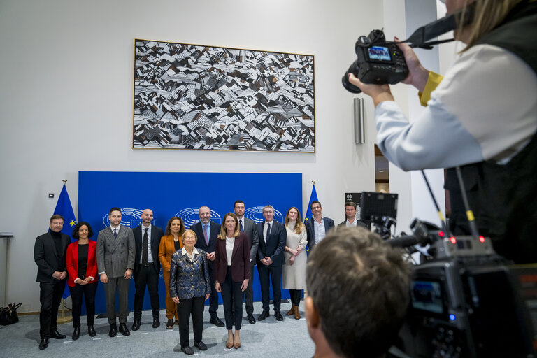 Fotó 2: Holocaust Remembrance Day - Group photo with the leaders of political groups