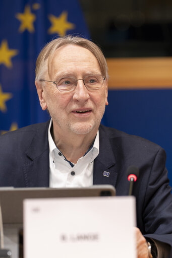 Nuotrauka 15: INTA - Exchange of views with Maroš ŠEFČOVIČ, Commissioner for Trade and Economic Security, Interinstitutional Relations and Transparency, on the state of play of EU international trade relations, including EU-US trade relations and the modernised EU-Mexico Global Agreement