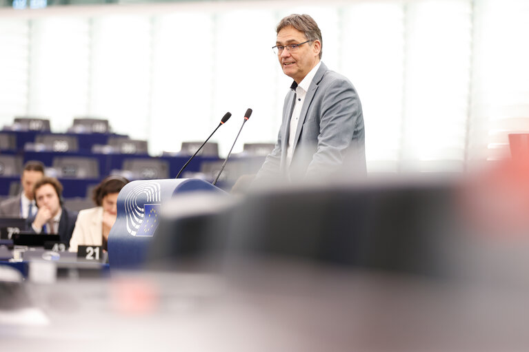 EP Plenary session - US withdrawal from the Paris Climate Agreement, the World Health Organisation and the suspension of US development and humanitarian aid