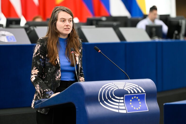 Suriet 15: EP Plenary session - Silent crisis: the mental health of Europe’s youth