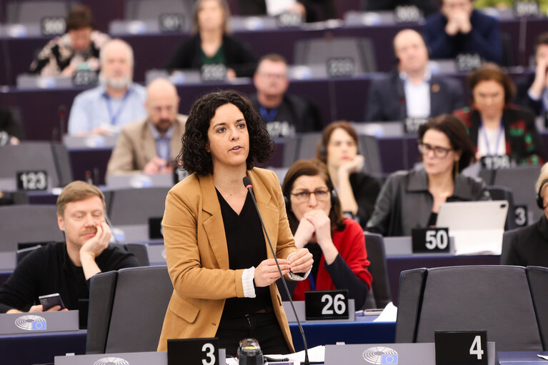 Foto 8: EP Plenary session - Voting Session