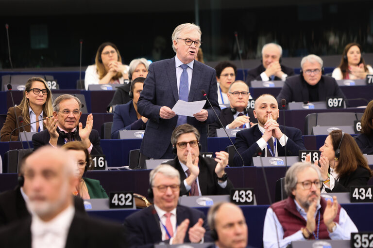 Foto 9: EP Plenary session - Voting Session