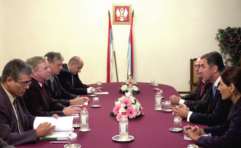 Pat COX, EP President meets with Milo Djukanovic, Montenegrin Primeminister during his official visit in Belgrade, Serbia & Montenegro, 30 September , 2003.