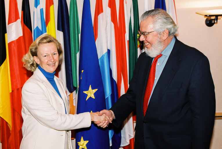 Valokuva 4: EP President meets with the Director-General of the ILO