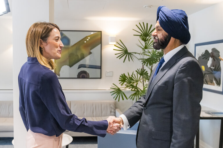 Fotografia 3: Roberta METSOLA, EP President meets with Ajay BANGA, President of the World Bank