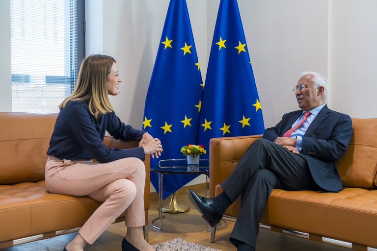 Fotografia 2: Roberta METSOLA, EP President meets with António COSTA, European Council President