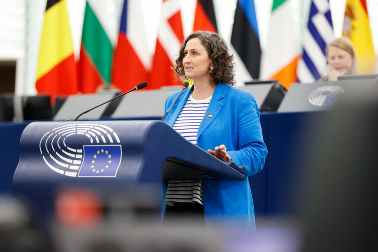 Zdjęcie 38: EP Plenary session - Cutting red tape and simplifying business in the EU: the first Omnibus proposals