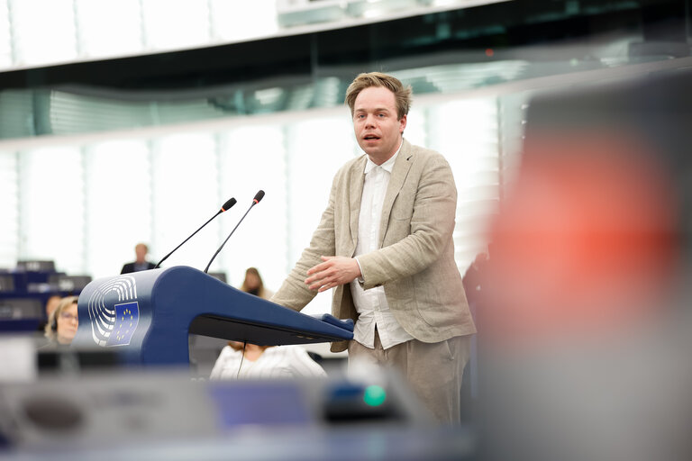 Photo 33: EP Plenary session - Cutting red tape and simplifying business in the EU: the first Omnibus proposals