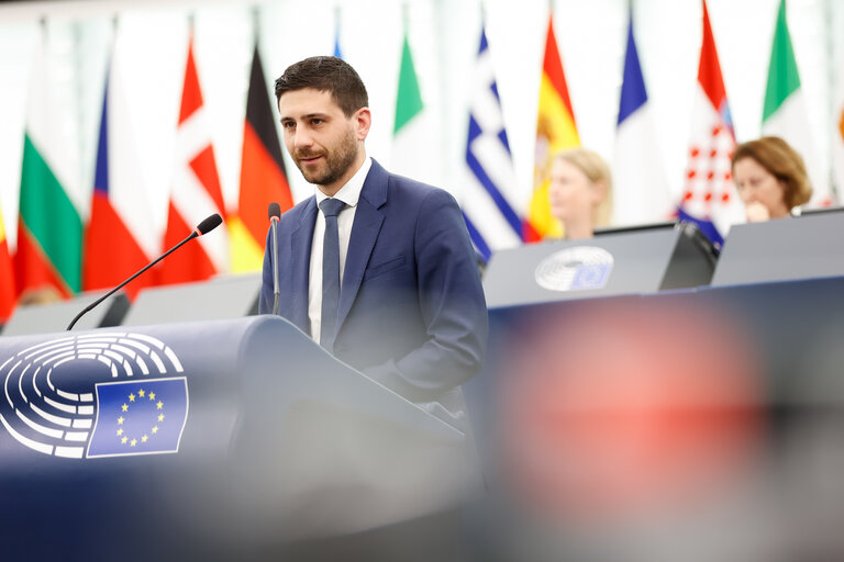 Fotografija 23: EP Plenary session - Cutting red tape and simplifying business in the EU: the first Omnibus proposals