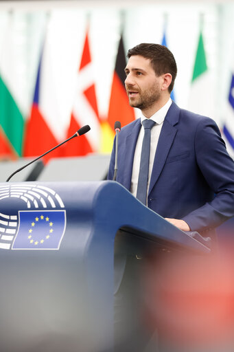 Photo 22: EP Plenary session - Cutting red tape and simplifying business in the EU: the first Omnibus proposals