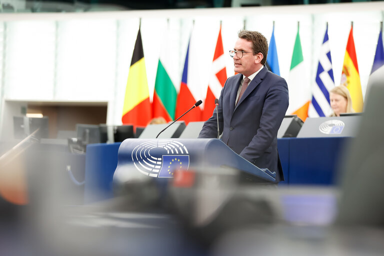 Fotogrāfija 15: EP Plenary session - Cutting red tape and simplifying business in the EU: the first Omnibus proposals