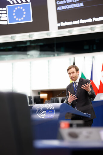 Fotografi 10: EP Plenary session - Cutting red tape and simplifying business in the EU: the first Omnibus proposals