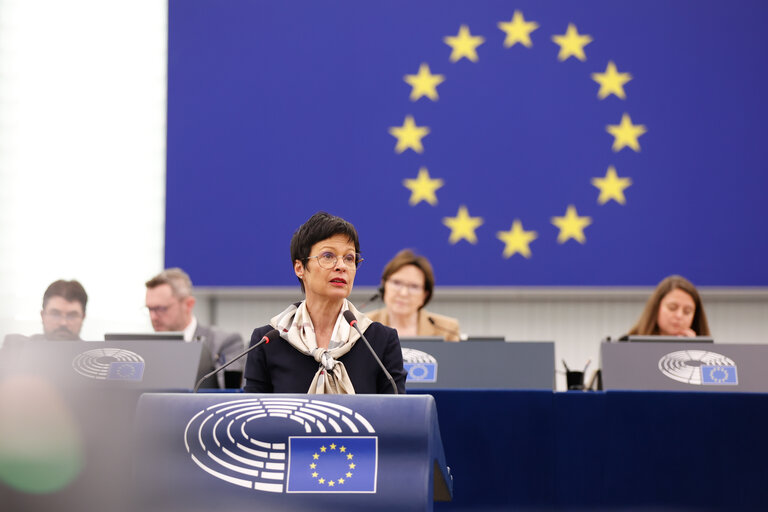 Photo 2: EP Plenary session - European Social Fund Plus post-2027